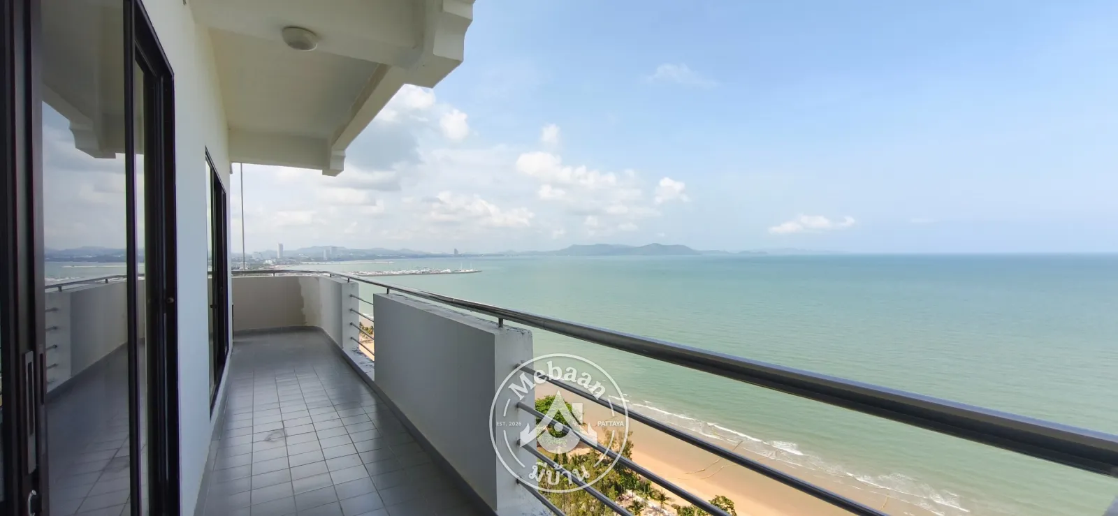 Palatial 3-Bed Oceanfront Luxury Residence at Beach Villa Vibhavadi — 24