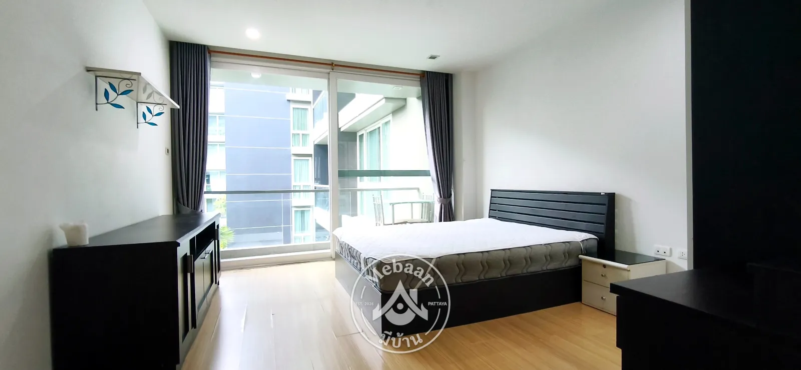 Pool-View Studio Condo at Apus, Central Pattaya — 4