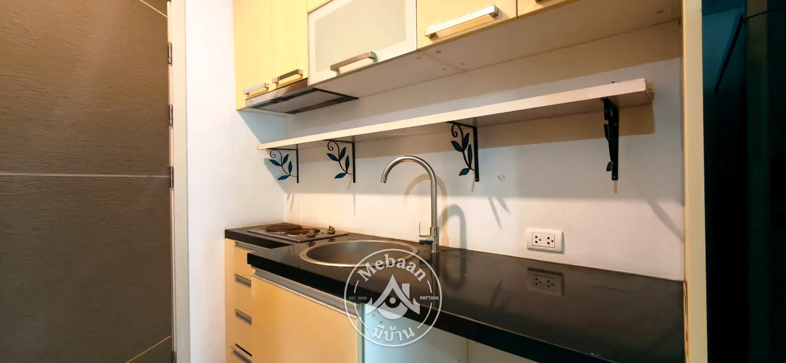 Pool-View Studio Condo at Apus, Central Pattaya — 6
