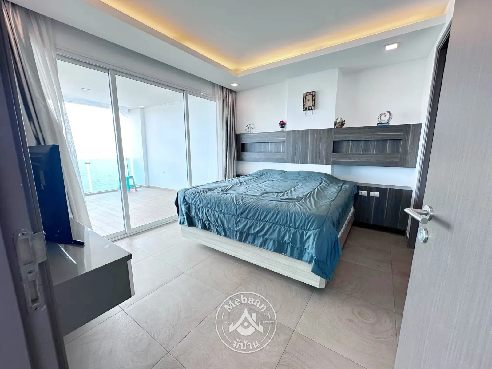 🏝️🏖️ Beachfront 2-Bedroom Condo for Sale in Banglamung, Chonburi — 4