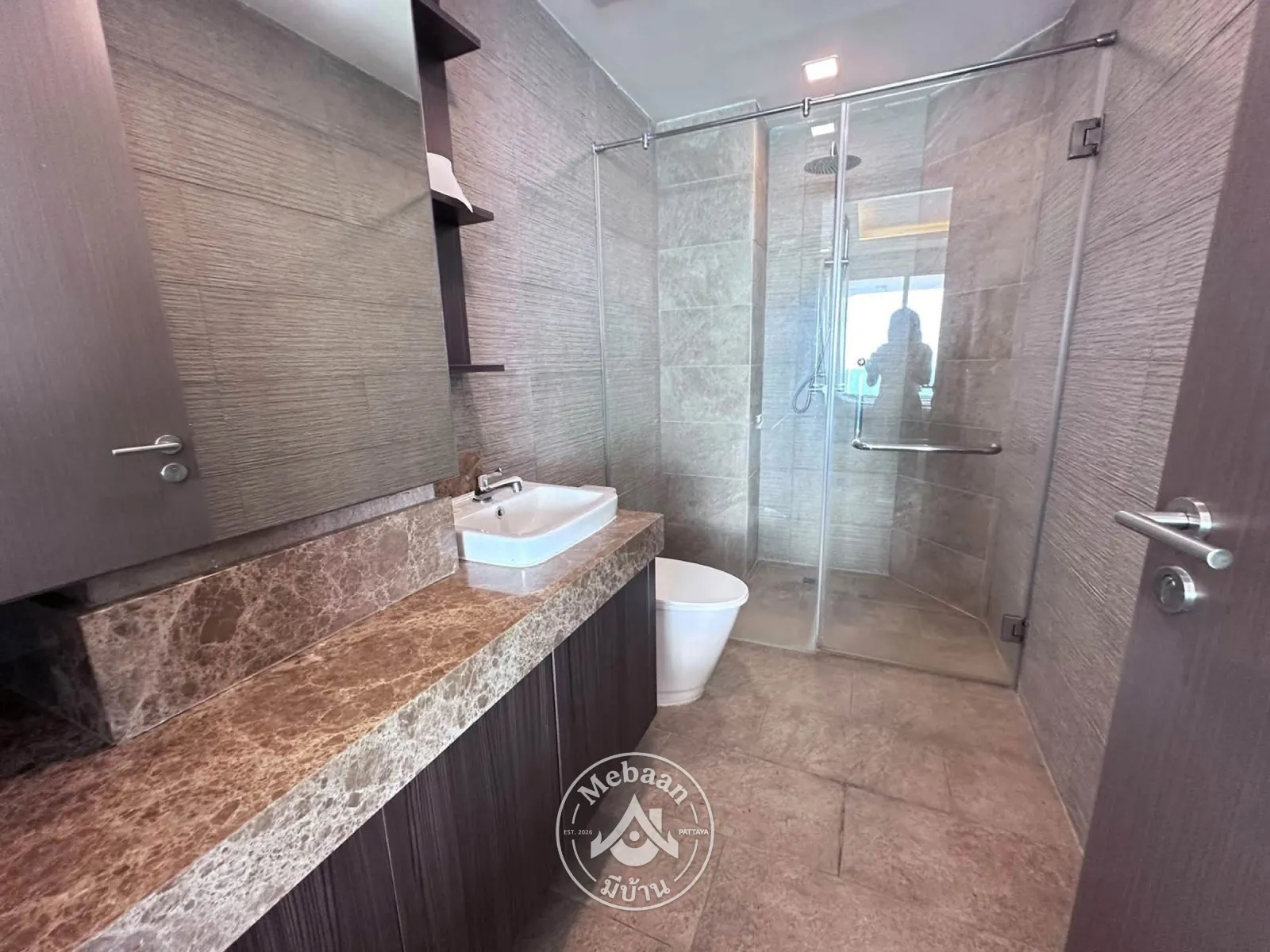 🏝️🏖️ Beachfront 2-Bedroom Condo for Sale in Banglamung, Chonburi — 11