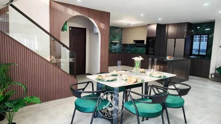 💫🎀5 Bedroom Pool Villa for Sale in Toongklom–Talman Alley, East Pattaya